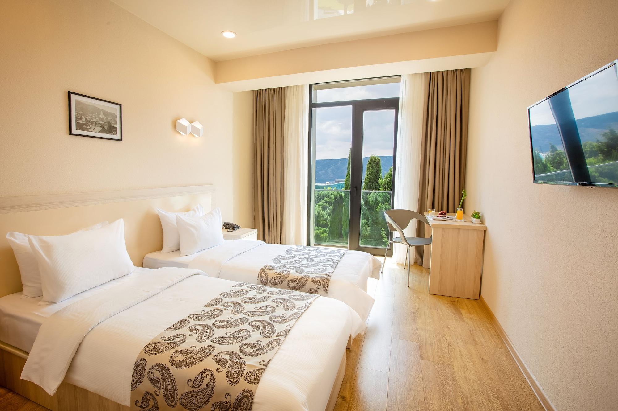 Iveria Inn Hotel Tbilisi Ngoại thất bức ảnh