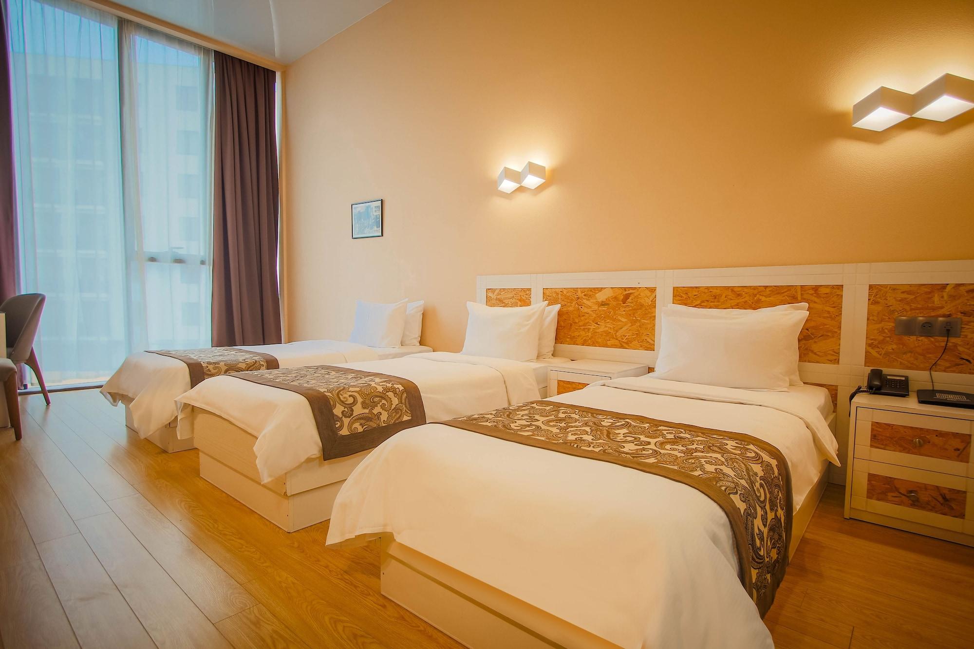Iveria Inn Hotel Tbilisi Ngoại thất bức ảnh