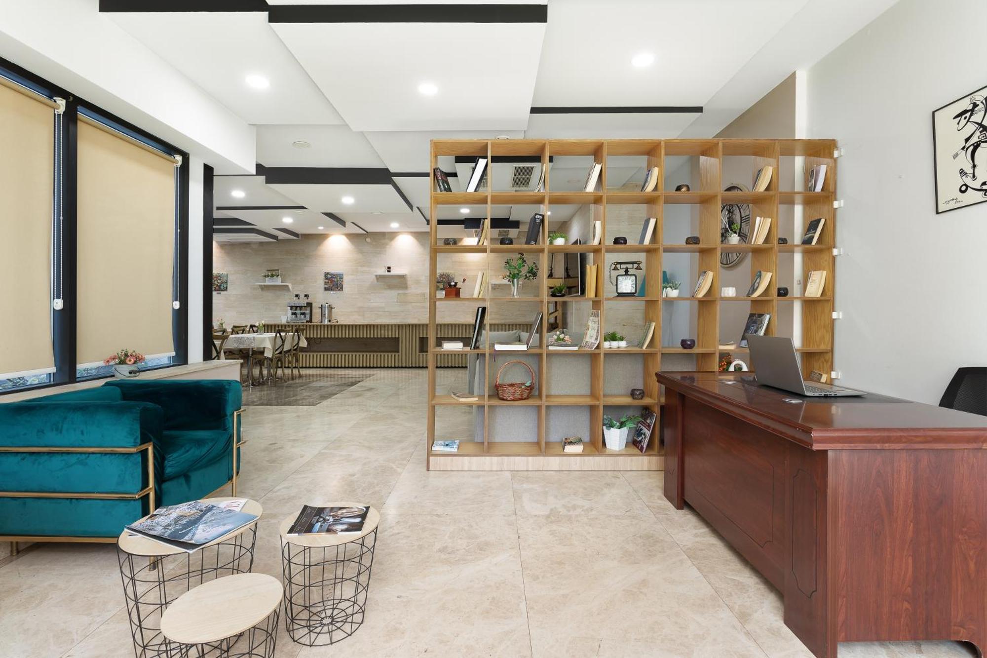 Iveria Inn Hotel Tbilisi Ngoại thất bức ảnh