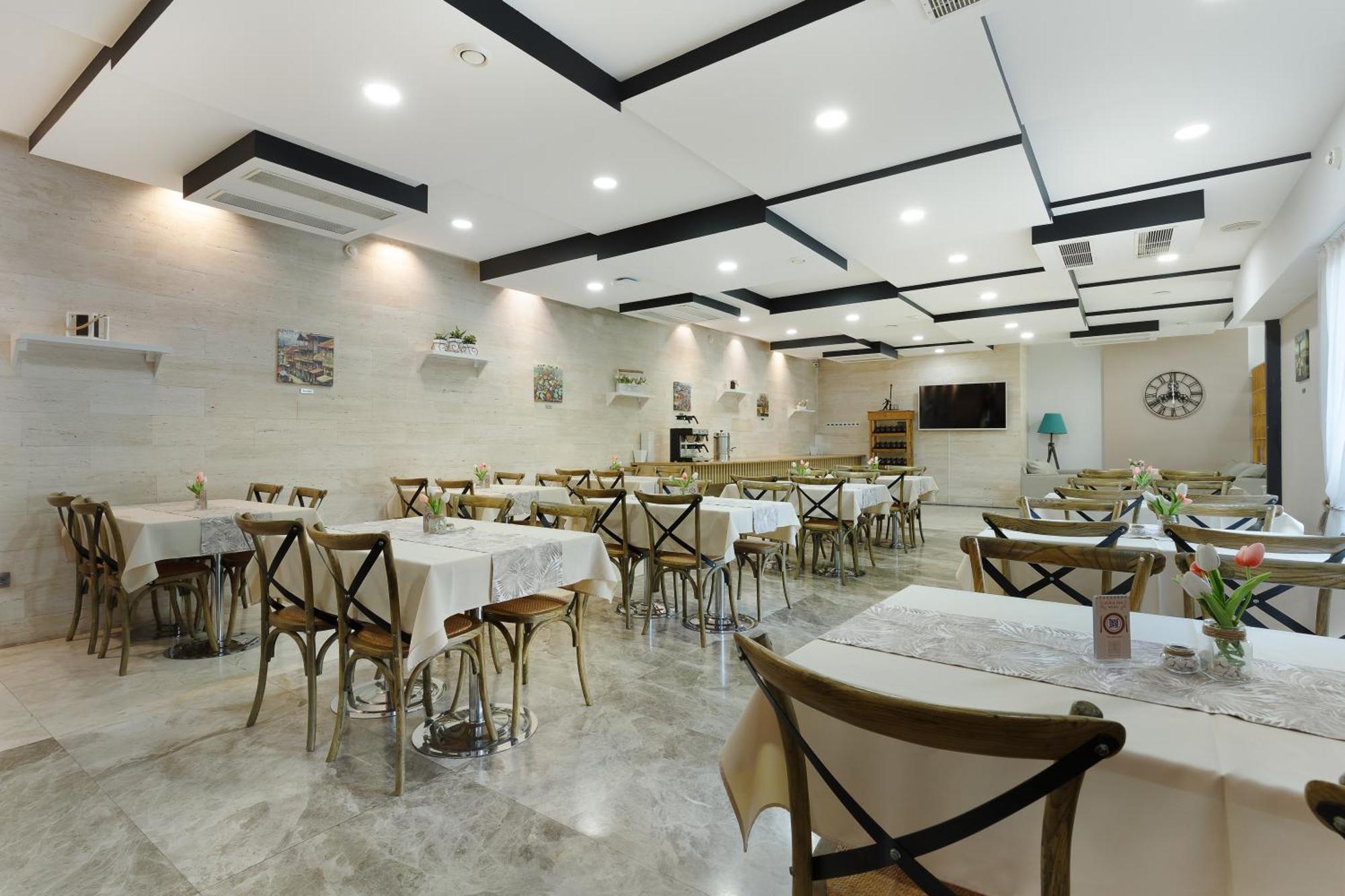 Iveria Inn Hotel Tbilisi Ngoại thất bức ảnh