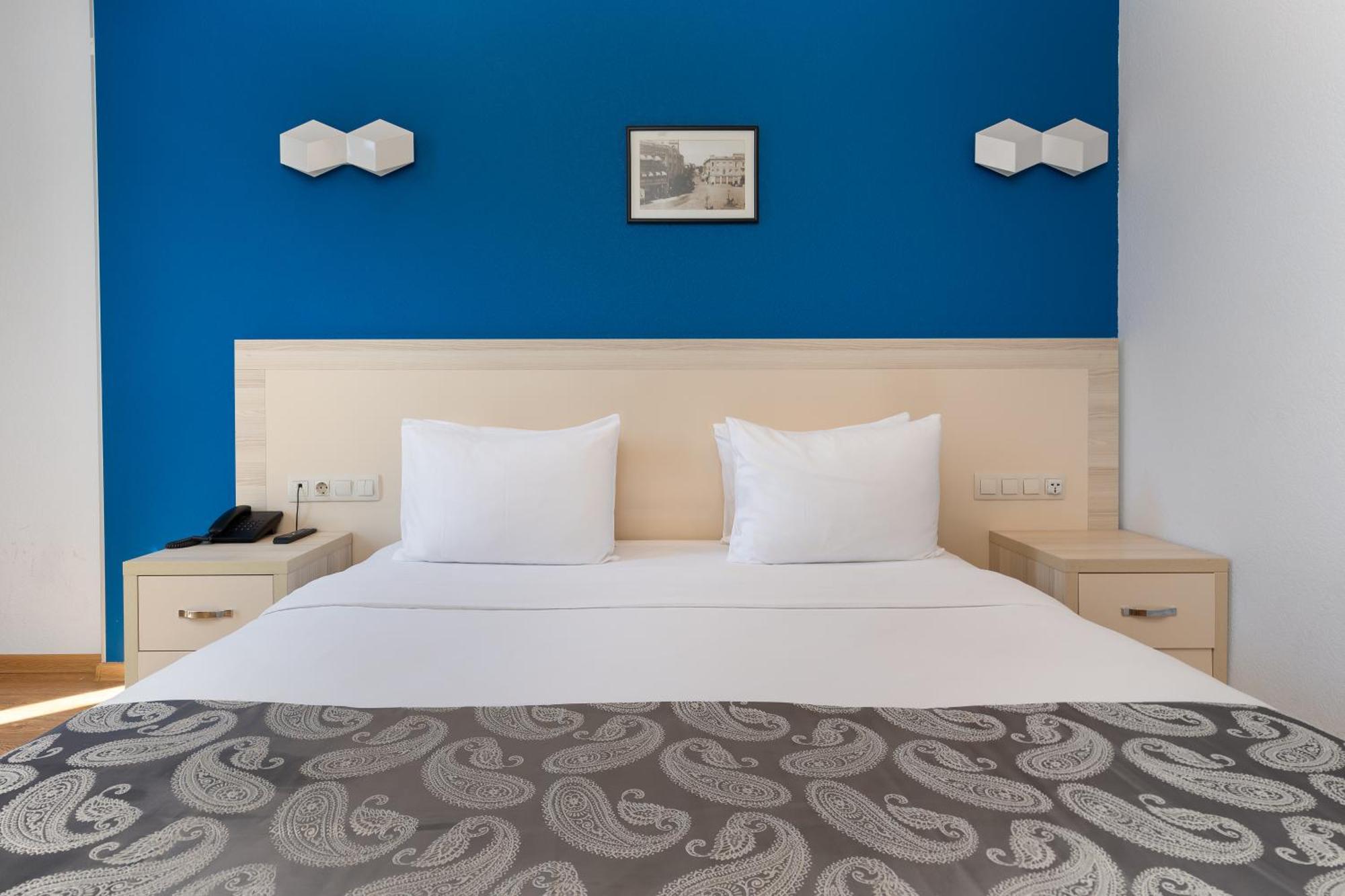 Iveria Inn Hotel Tbilisi Ngoại thất bức ảnh