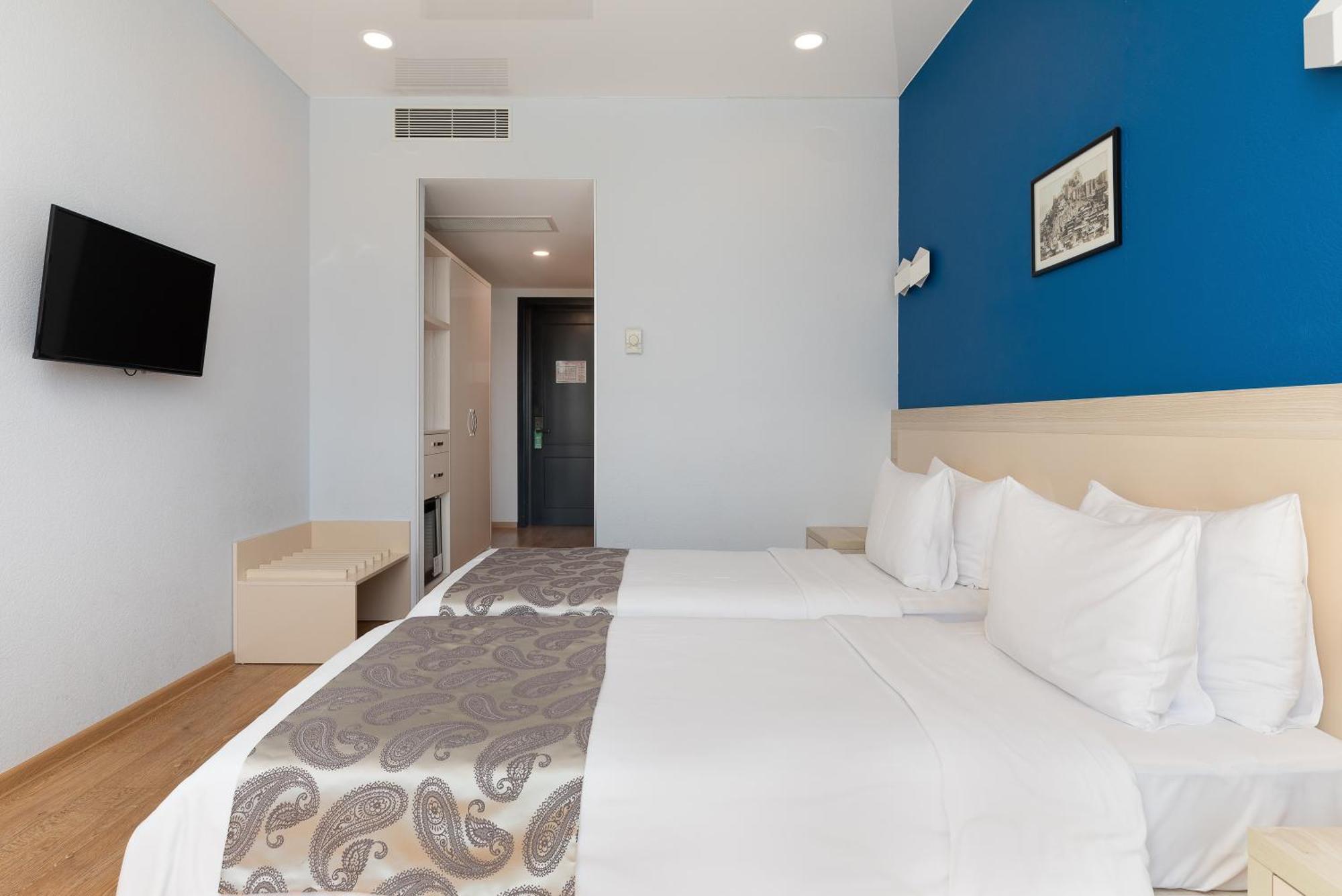 Iveria Inn Hotel Tbilisi Phòng bức ảnh