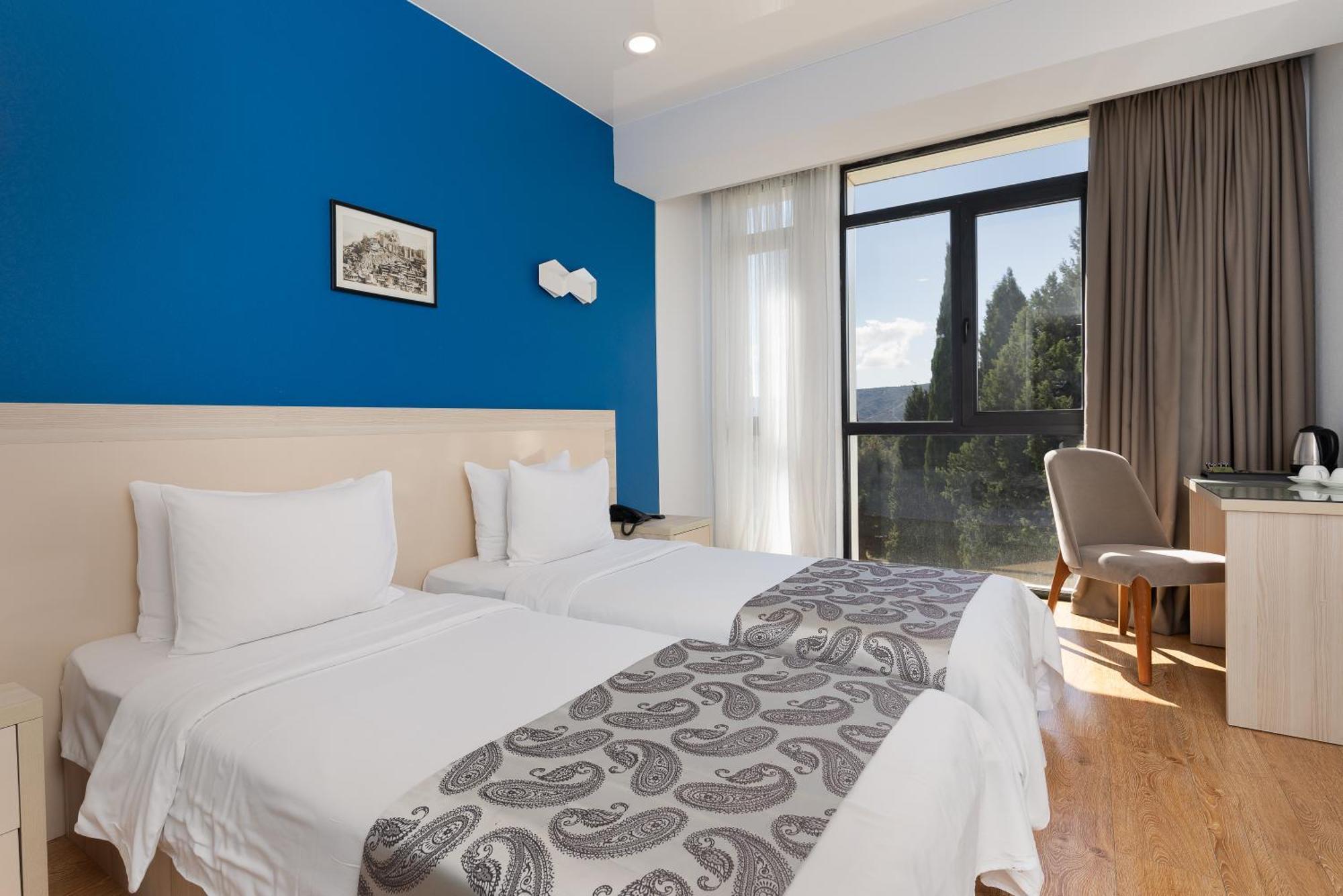Iveria Inn Hotel Tbilisi Phòng bức ảnh