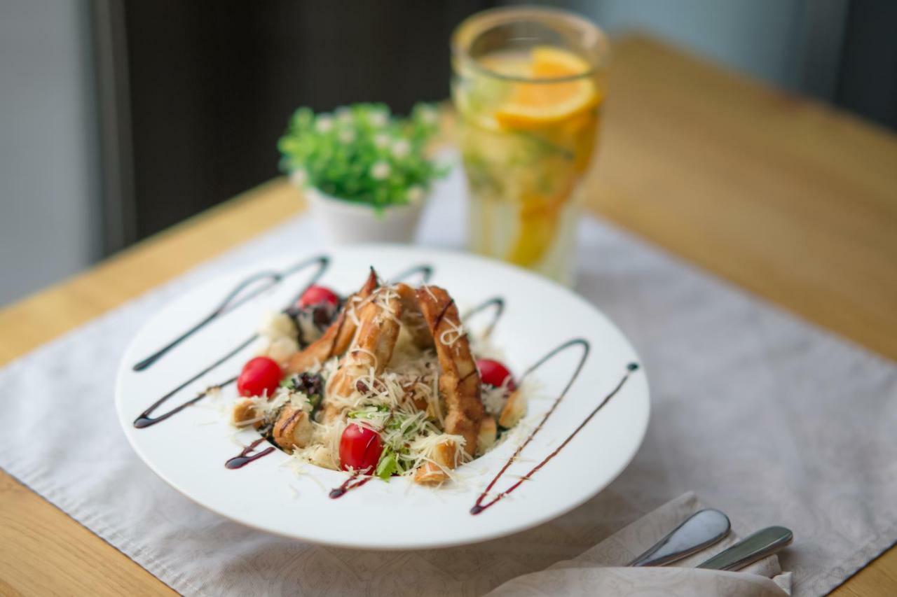 Iveria Inn Hotel Tbilisi Ngoại thất bức ảnh
